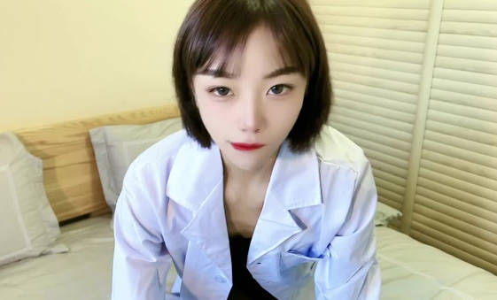 萝莉社.性感医生在线取清治疗无套内射-紫萱