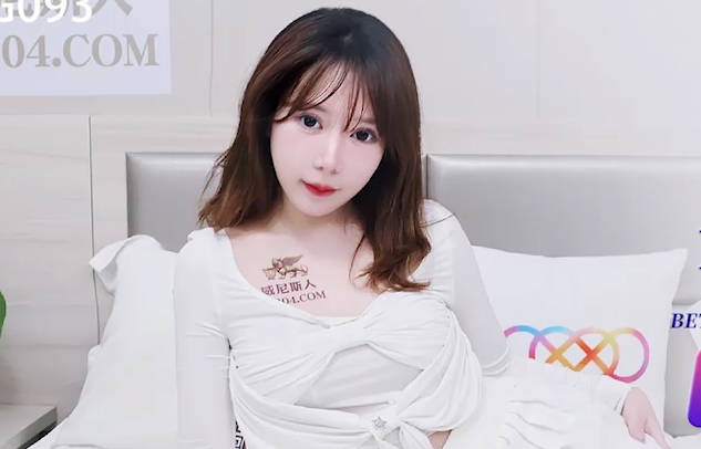 星空无限传媒.XKG093.欣欣.母亲下药出卖漂亮女儿